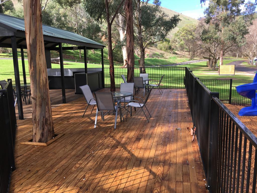 فندق Adelaide Brownhill Creek Tourist Park المظهر الخارجي الصورة