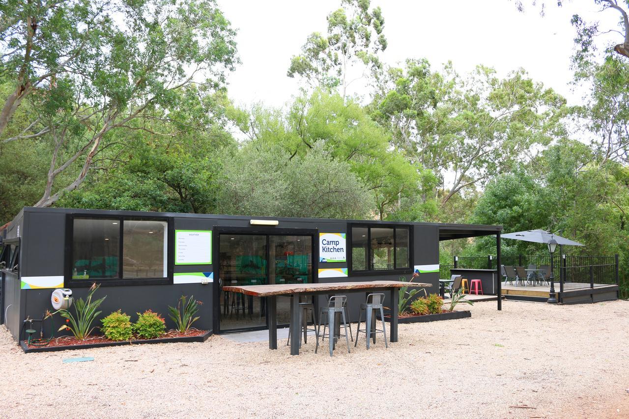 فندق Adelaide Brownhill Creek Tourist Park المظهر الخارجي الصورة